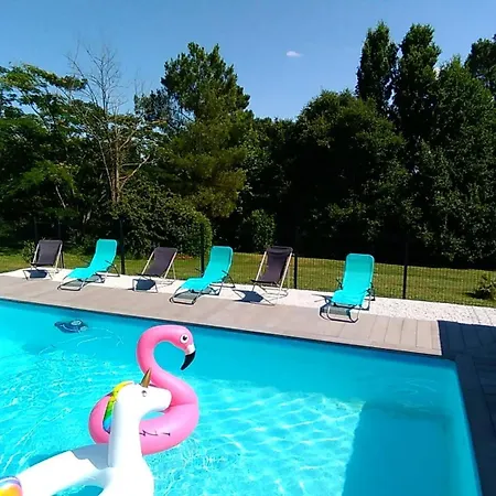 15 A 17 Personnes Avec Salle De Reunion * Sarraziet